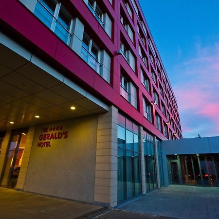 The Gerald'S Hotel Rădăuţi 外观 照片