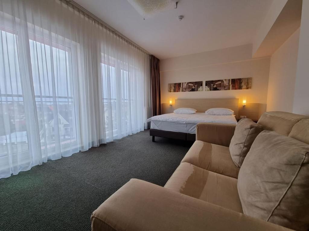The Gerald'S Hotel Rădăuţi 外观 照片