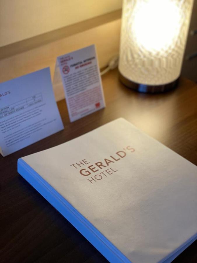 The Gerald'S Hotel Rădăuţi 外观 照片