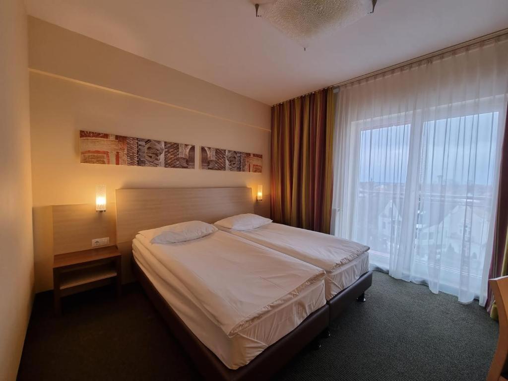 The Gerald'S Hotel Rădăuţi 外观 照片