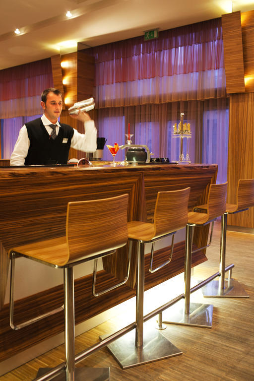 The Gerald'S Hotel Rădăuţi 外观 照片