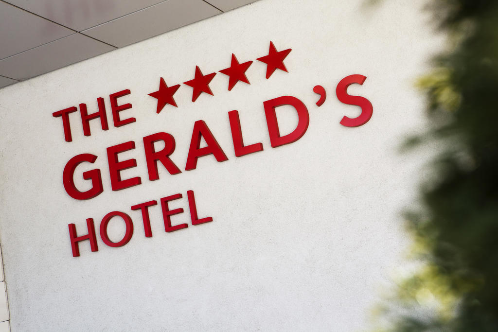 The Gerald'S Hotel Rădăuţi 外观 照片